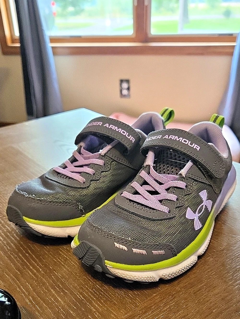 Under Armour Pre-School Pursuit 4 AC Running Shoes Black & Purple Size 1.5 Good
